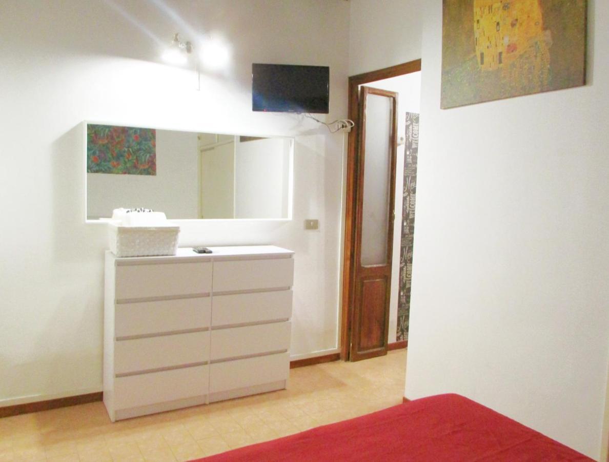 Colosseum Country Chic Apartment ローマ エクステリア 写真
